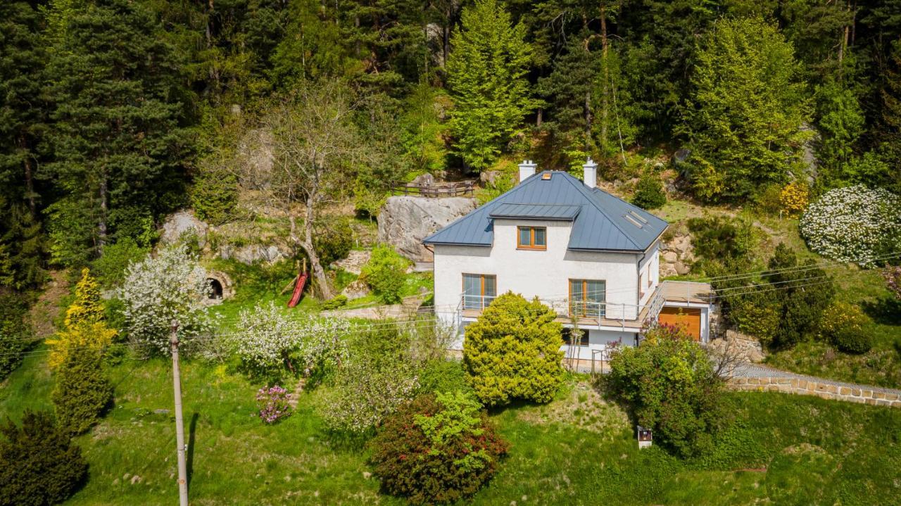 Apartman Pod Skalou V Ceskem Raji Besedice Extérieur photo