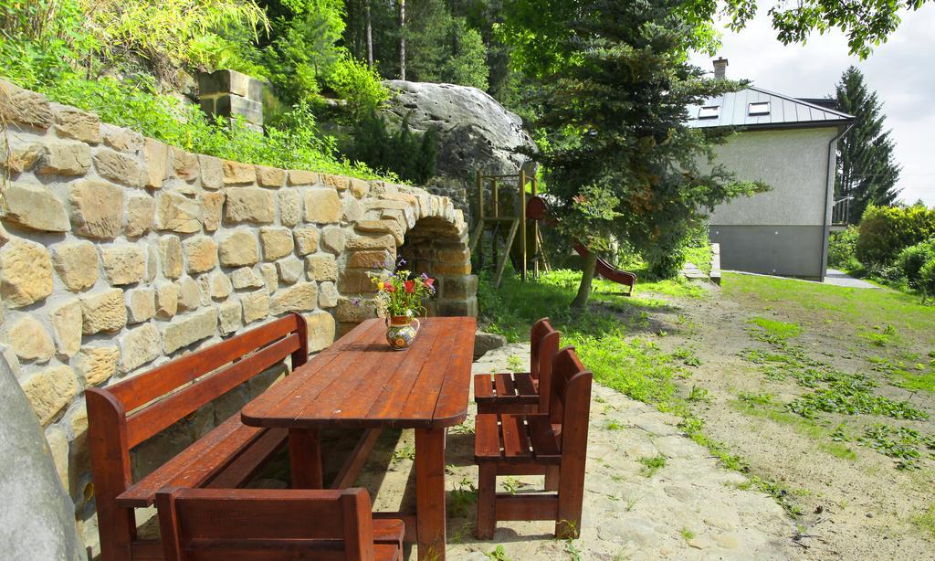 Apartman Pod Skalou V Ceskem Raji Besedice Extérieur photo